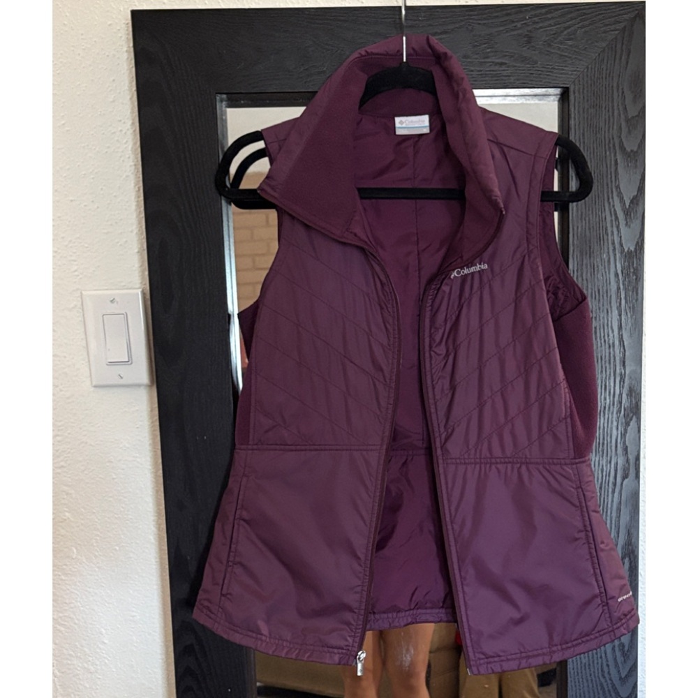 Columbia Women's Deep Purple Vest